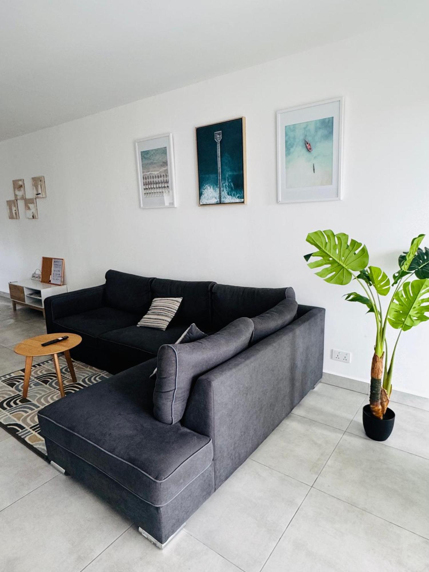 Modern Flat In Flic En Flac-Walk To The Beach Flic en Flac Exterior foto