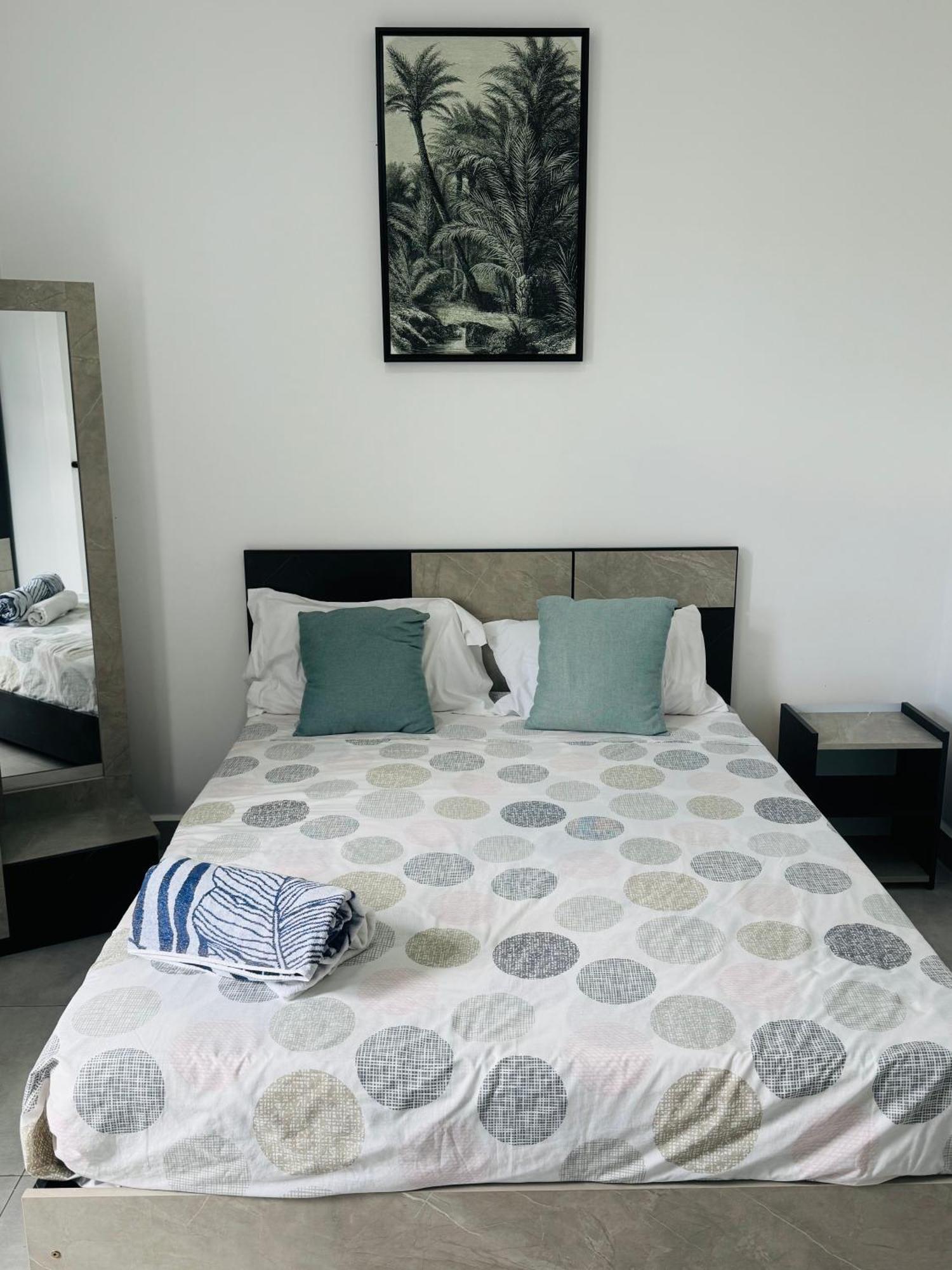 Modern Flat In Flic En Flac-Walk To The Beach Flic en Flac Exterior foto