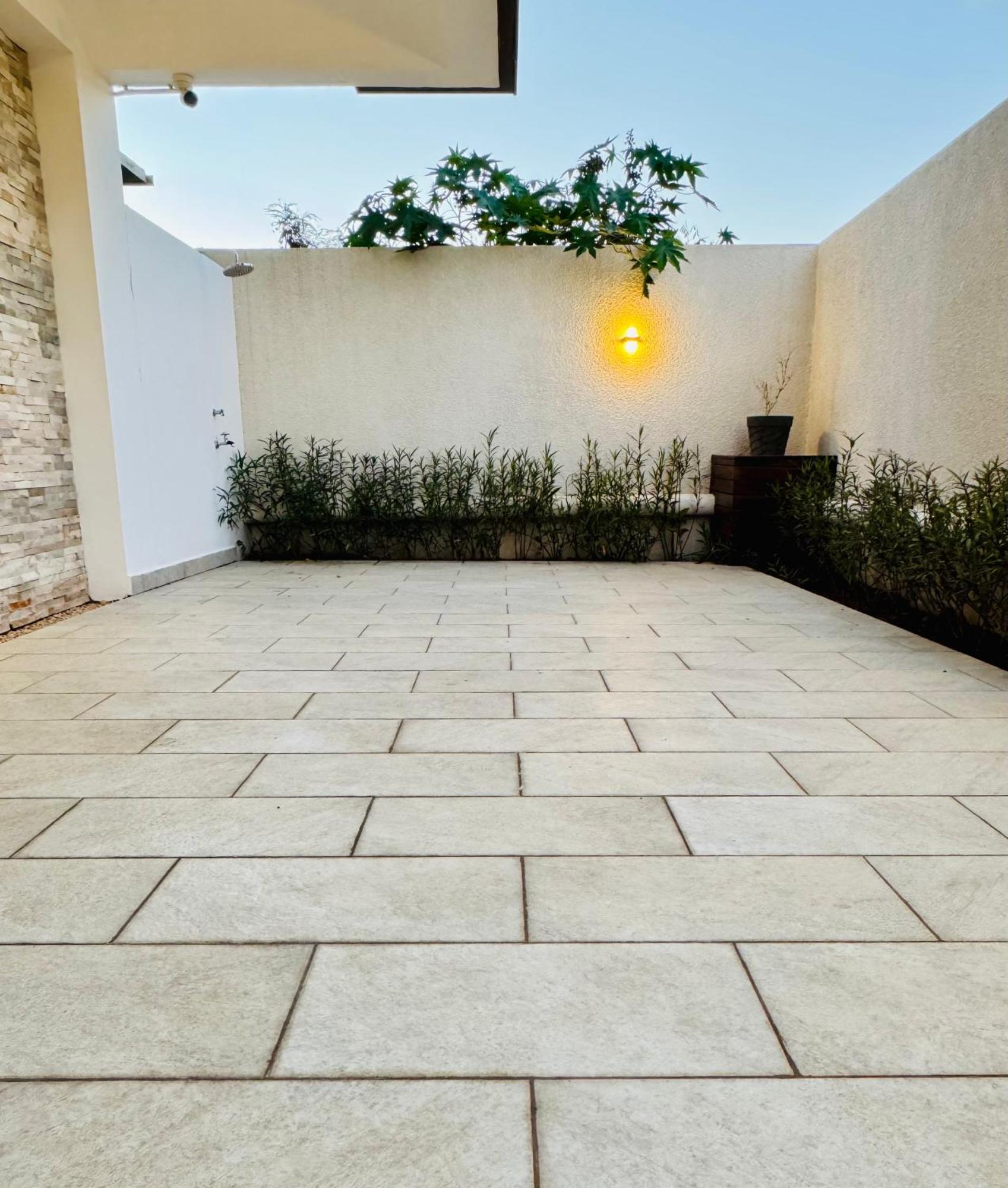 Modern Flat In Flic En Flac-Walk To The Beach Flic en Flac Exterior foto