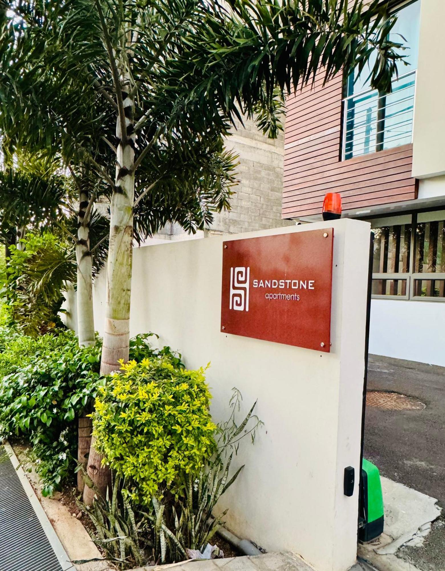 Modern Flat In Flic En Flac-Walk To The Beach Flic en Flac Exterior foto