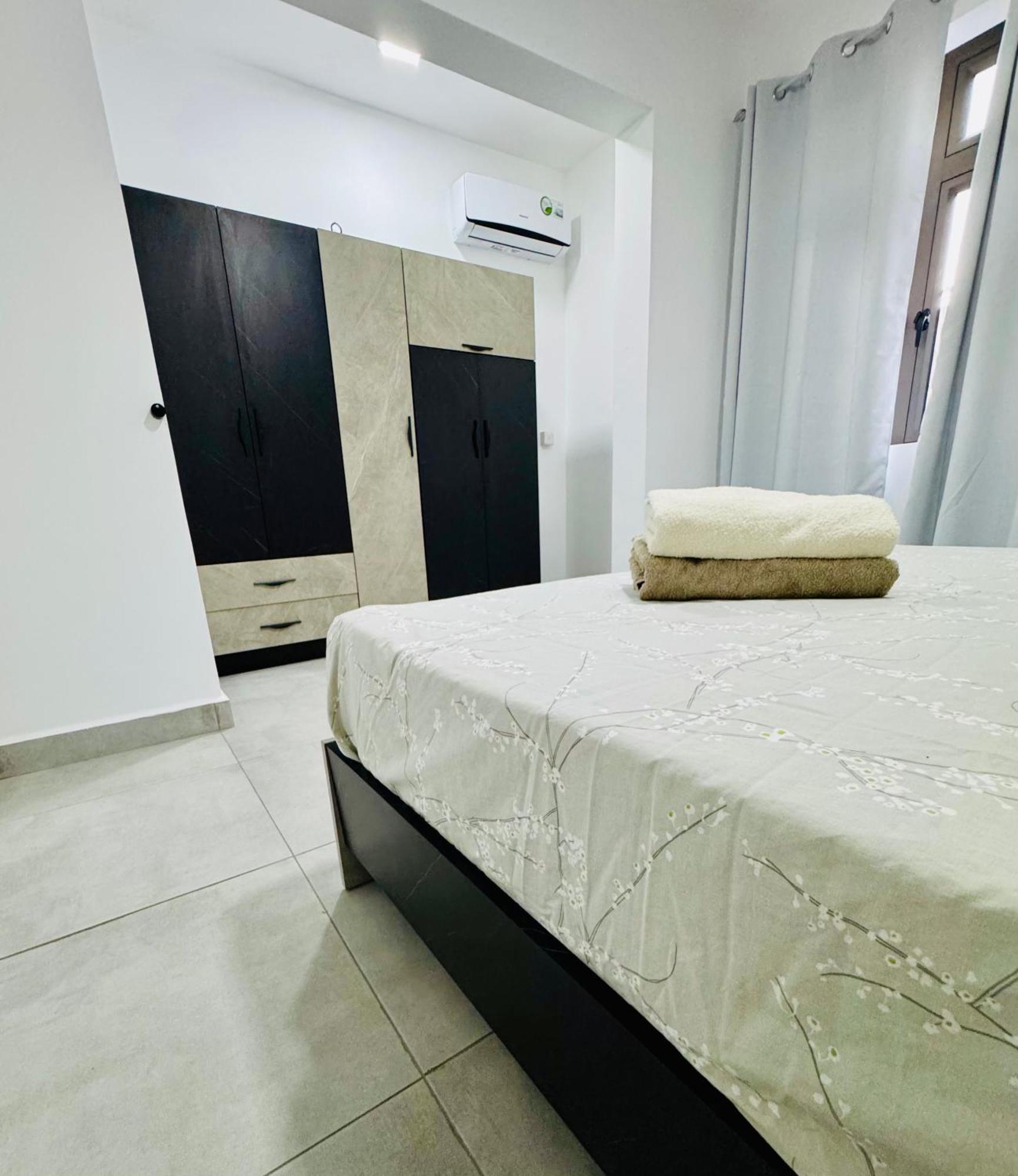 Modern Flat In Flic En Flac-Walk To The Beach Flic en Flac Exterior foto
